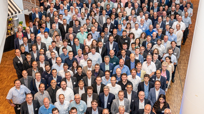 Oltre 400 inventori sono stati festeggiati al Meeting degli Innovatori di Endress+Hauser.